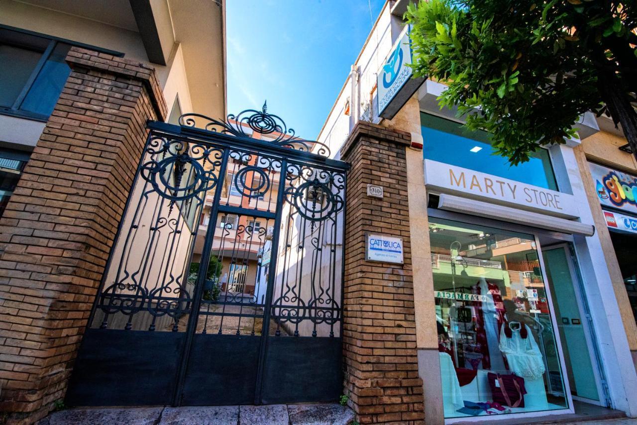 Hotel Domus Marti Formia Esterno foto