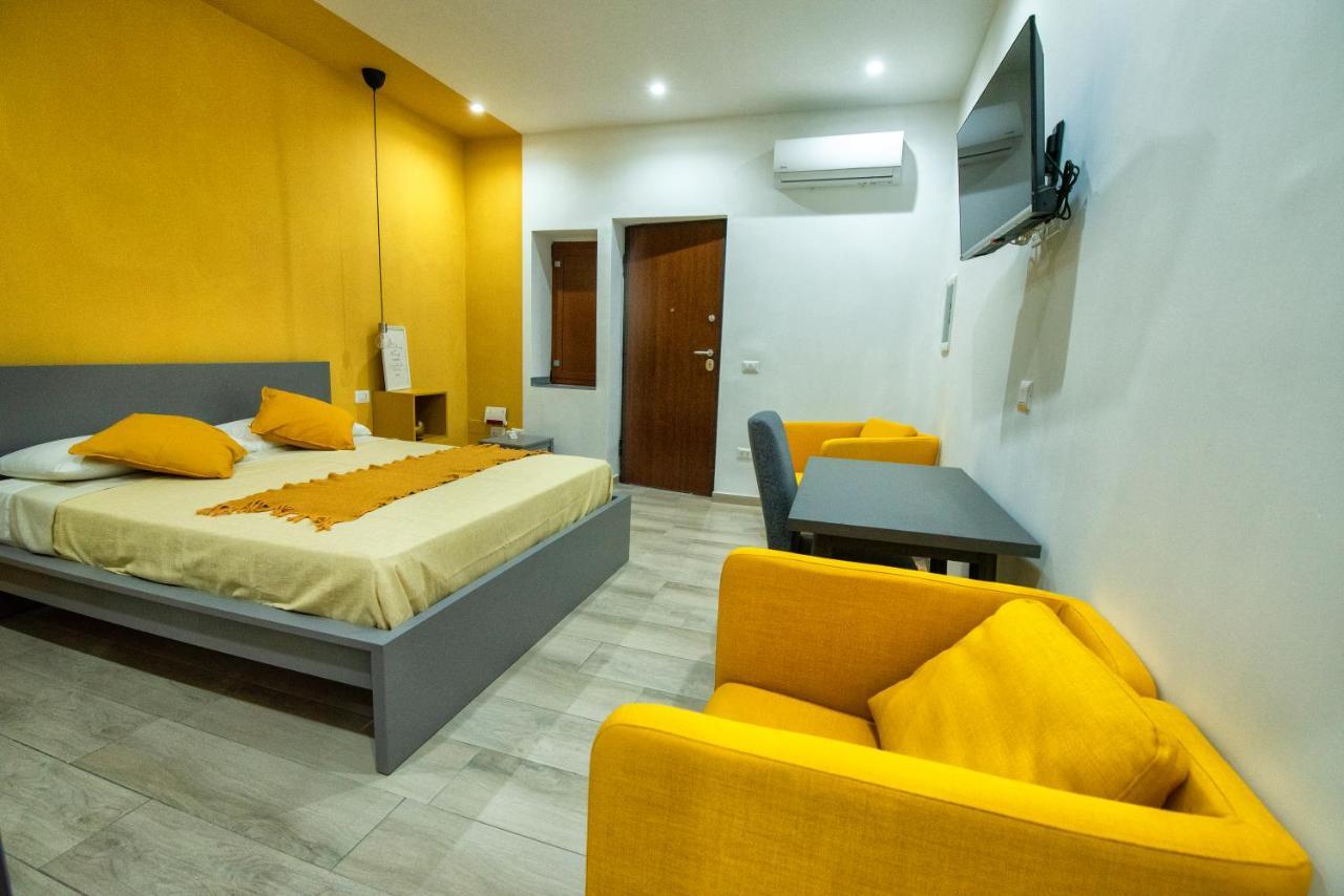 Hotel Domus Marti Formia Esterno foto